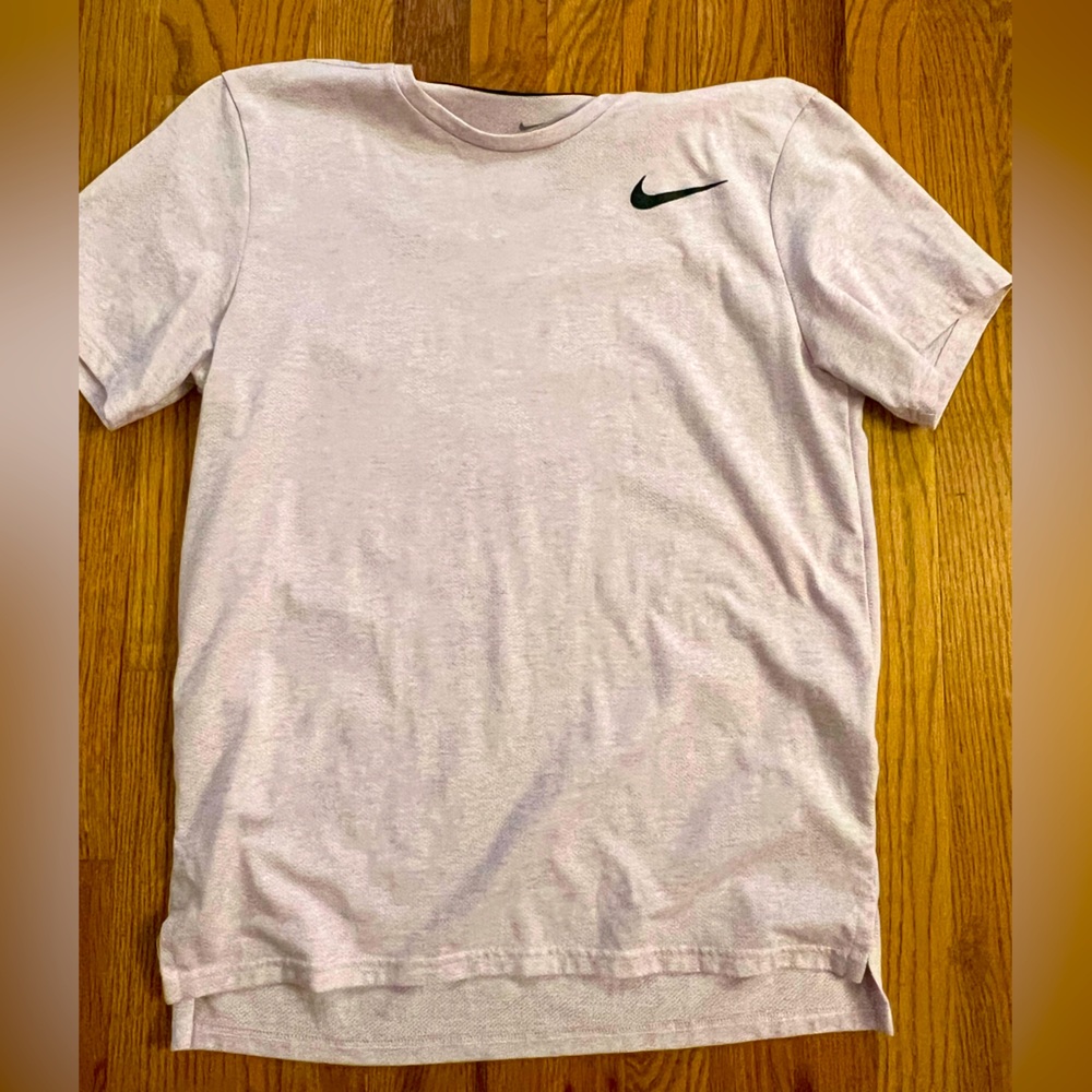 Light pinkish white Nike t-shirt